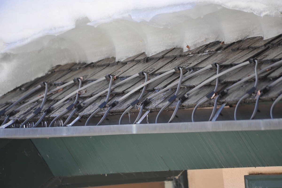 Melting Ice Dams With Heated Cables